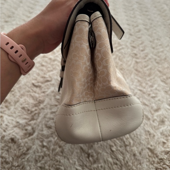 Coach Y2K Soho Handbag: Ivory Signature Jacquard - Picture 3 of 8